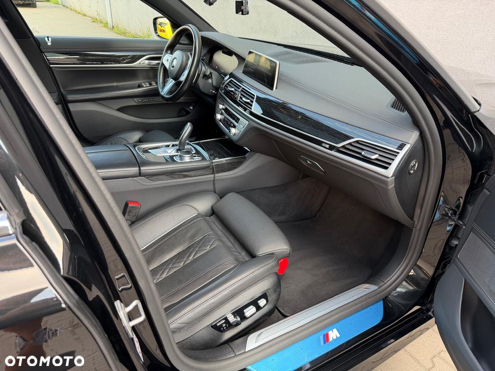 BMW Seria 7 - 8
