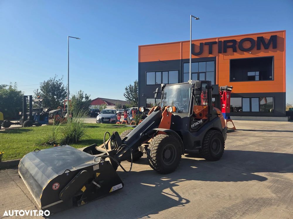 Hitachi ZW75-6, 2019, 2.745h, CUPA MULTIFUNCTIONALA 1mc, FURCI, CUPLA RAPIDA, ridica 2,4 tone la 3,2m, incarca 8x4 si  sem basculabila, Masa operationala 5tone, Anv 80% ok, motor 75CP, produs in Germania, posibilitate leasing 3 ani-PROMOTIE 29.900 EUR+Tva - 8