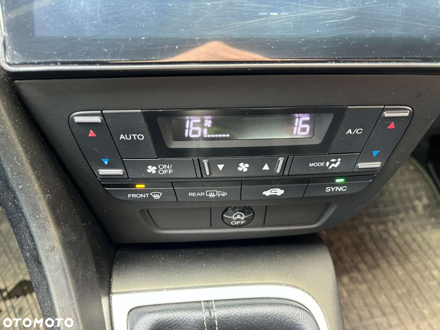Honda Civic 1.8 i-VTEC Sport - 14