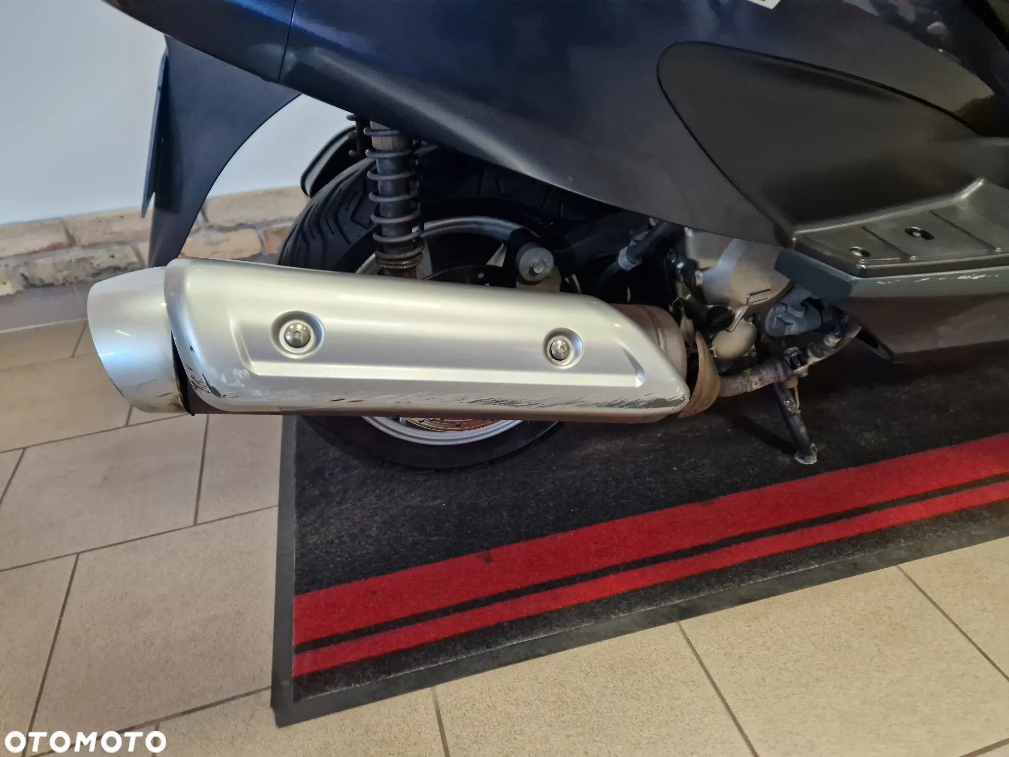 Suzuki Burgman - 28