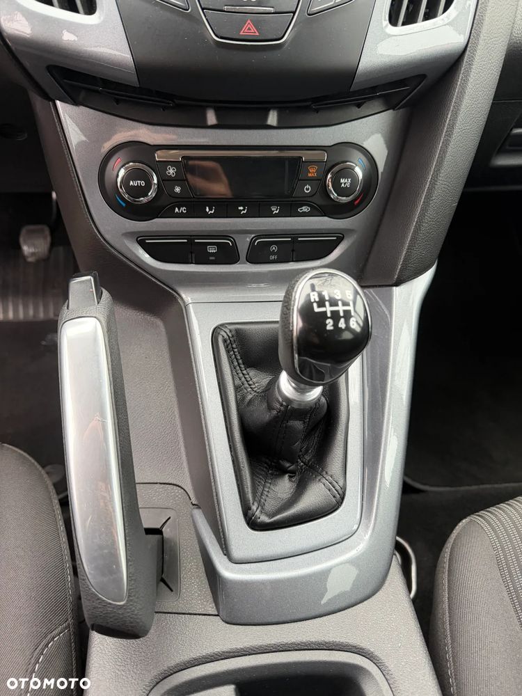 Ford Focus 1.6 EcoBoost Titanium - 13