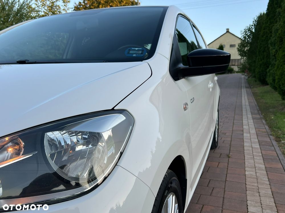 Volkswagen up! high - 22