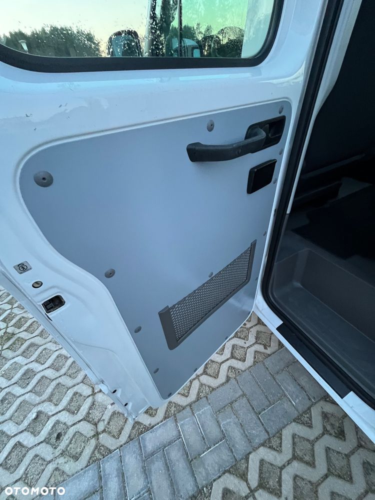 Volkswagen Crafter - 12