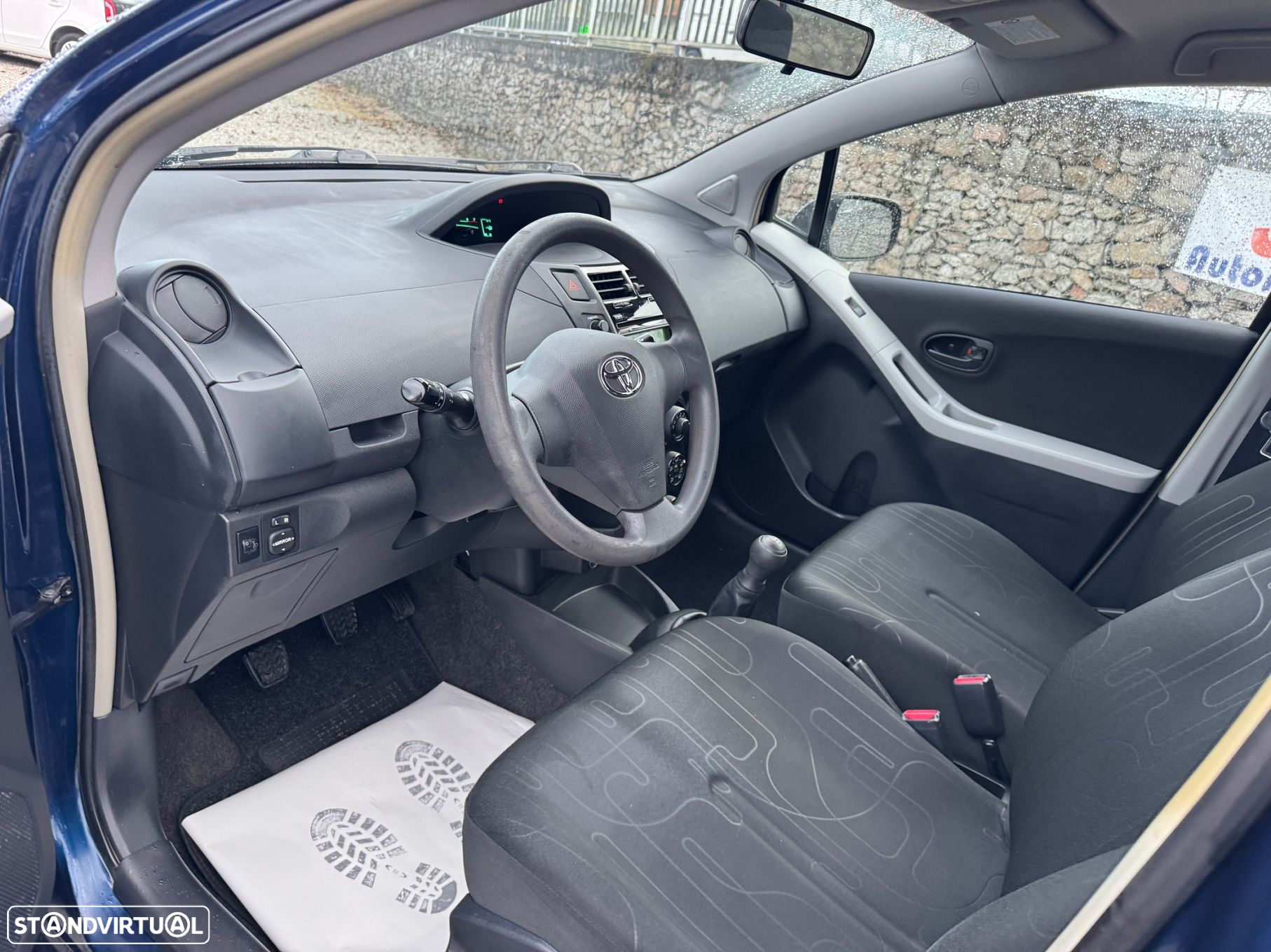 Toyota Yaris 1.0 VVT-i AC - 8
