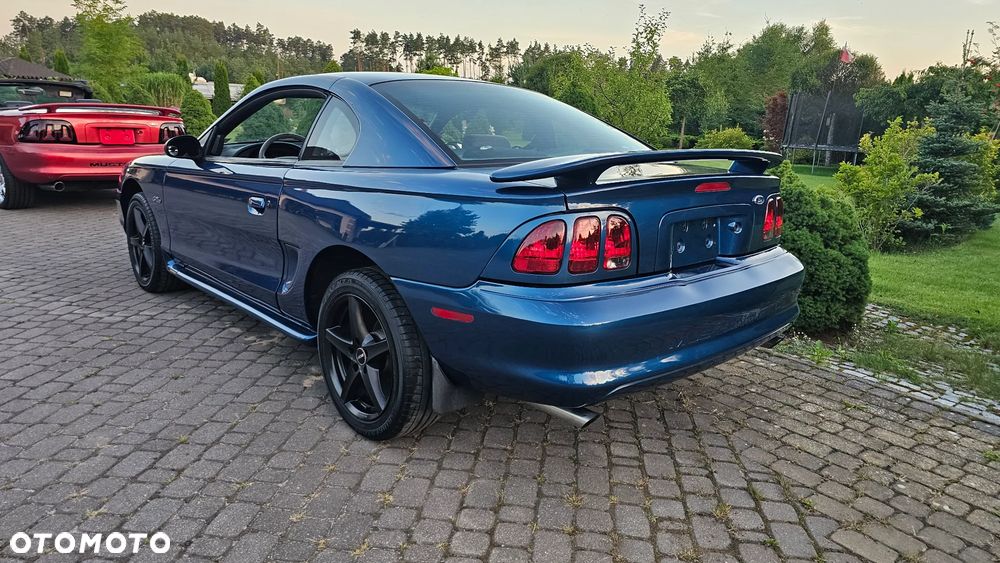 Ford Mustang - 10