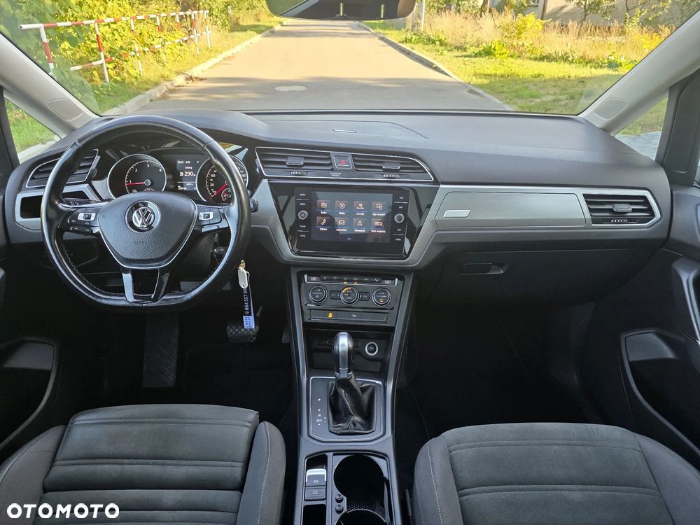 Volkswagen Touran - 6