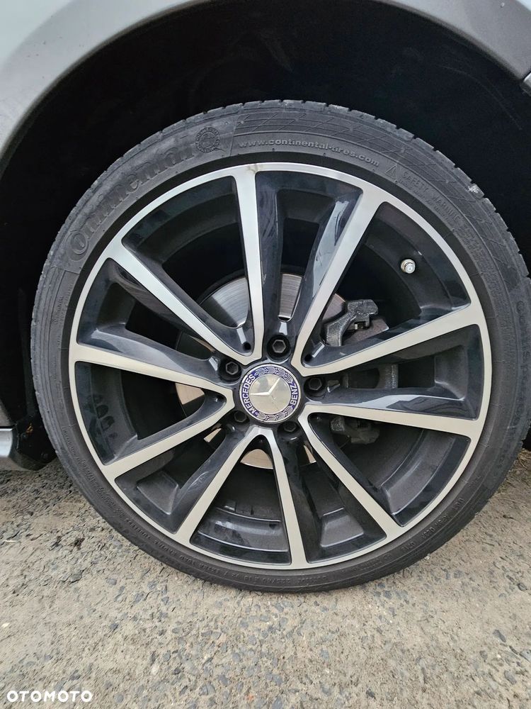 Mercedes-Benz CLA 200 7G-DCT Urban - 12