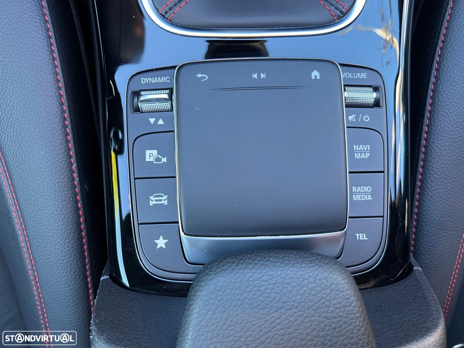 Mercedes-Benz A 180 d AMG Line - 37