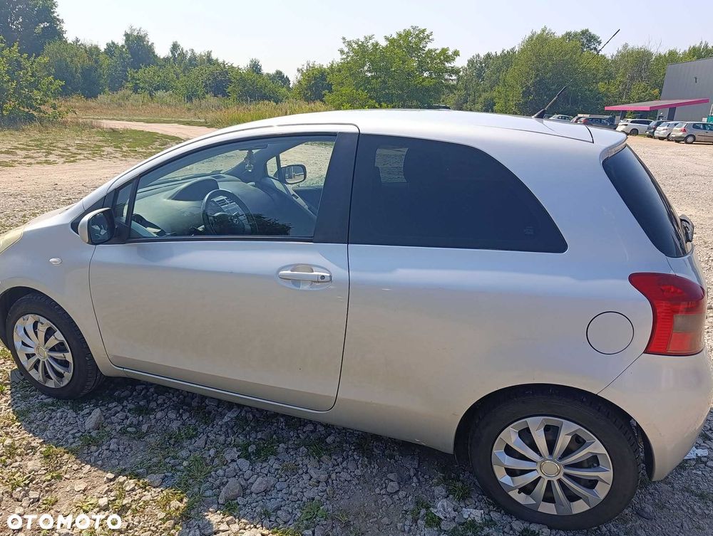 Toyota Yaris - 2