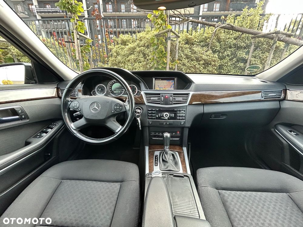 Mercedes-Benz Klasa E - 17