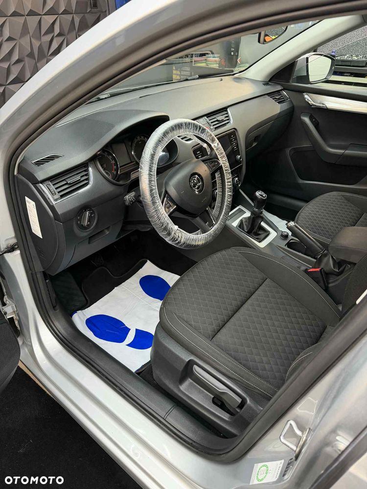 Skoda Octavia 2.0 TDI Ambition EU6 - 17