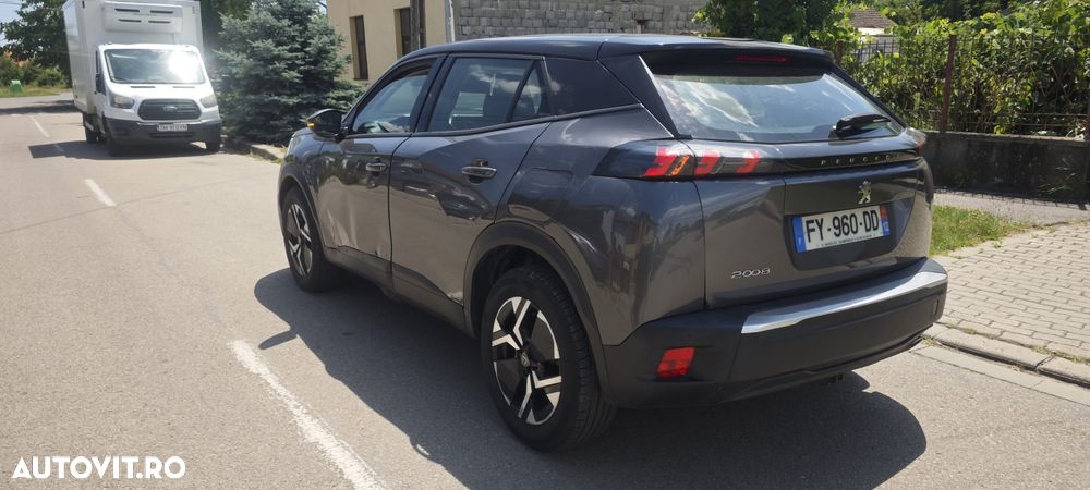 Peugeot 2008 - 4