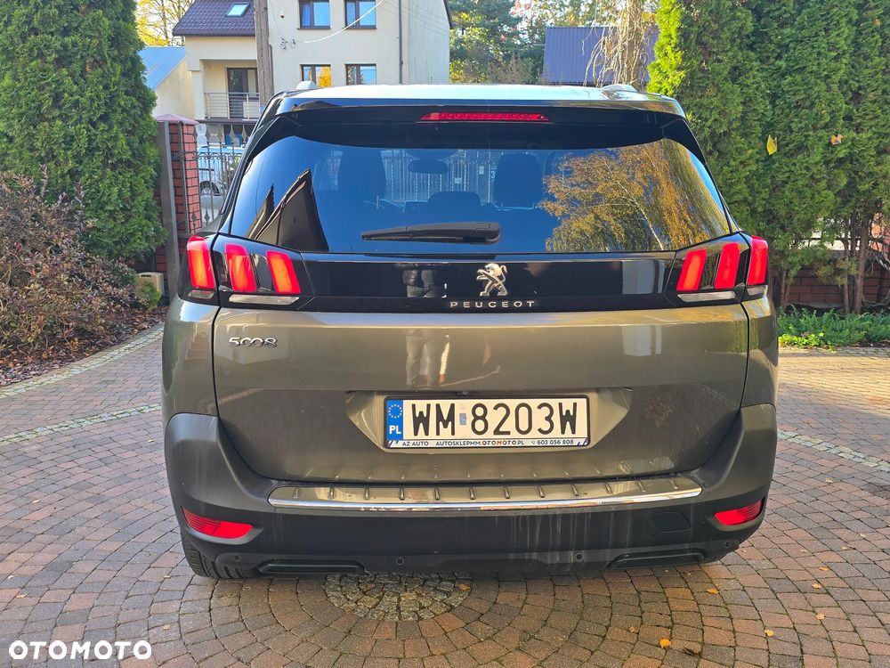 Peugeot 5008 - 10