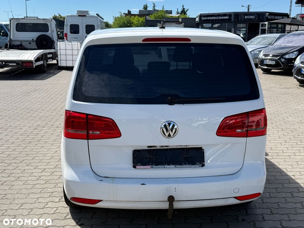 Volkswagen Touran - 6