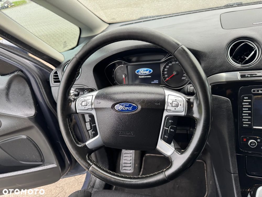 Ford S-Max - 26