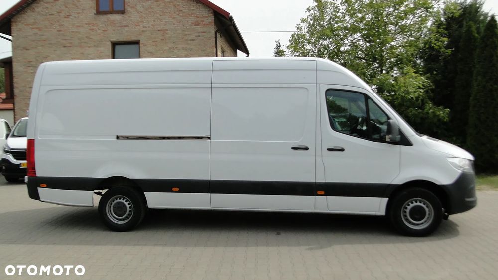 Mercedes-Benz SPRINTER - 8