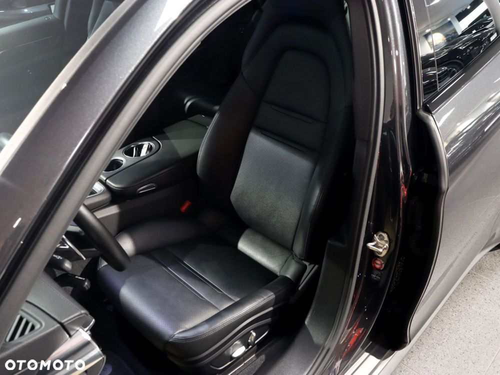 Porsche Panamera 4 E-Hybrid GPF - 15