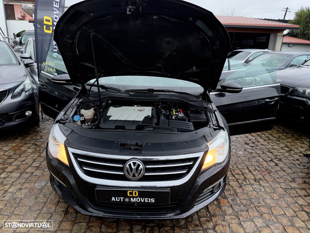 VW Passat CC 2.0 TDi Exclusive - 32