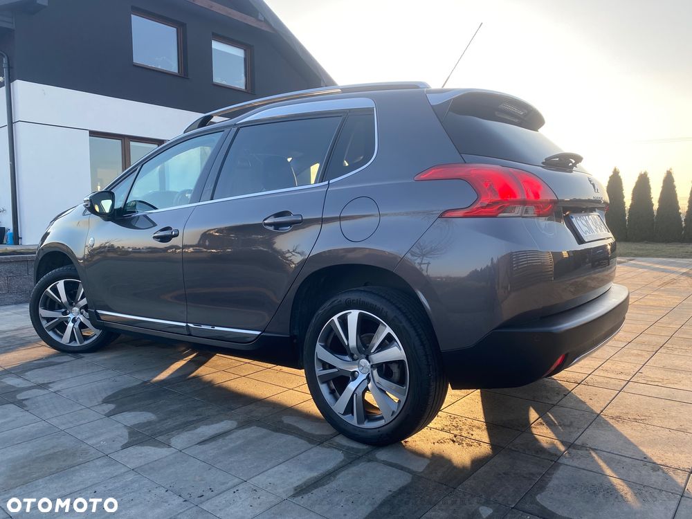 Peugeot 2008 1.2 Pure Tech Allure S&S - 2
