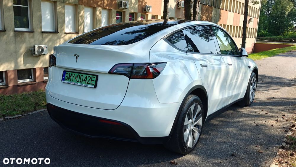 Tesla Model Y Long Range Dual Motor AWD - 6