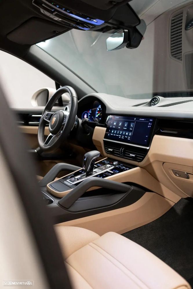 Porsche Cayenne Coupé E-Hybrid - 18