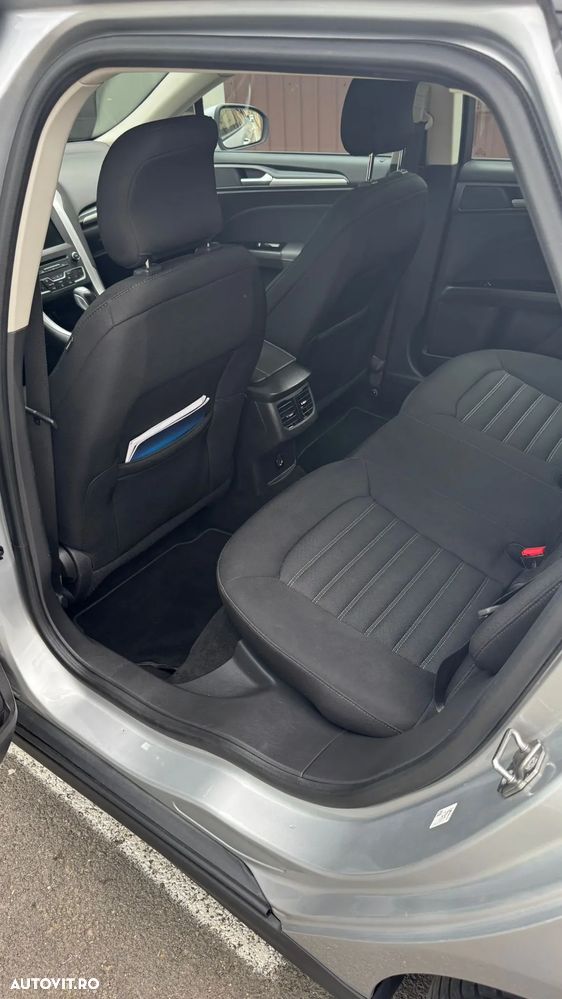 Ford Mondeo 2.0 TDCi Powershift Titanium - 14