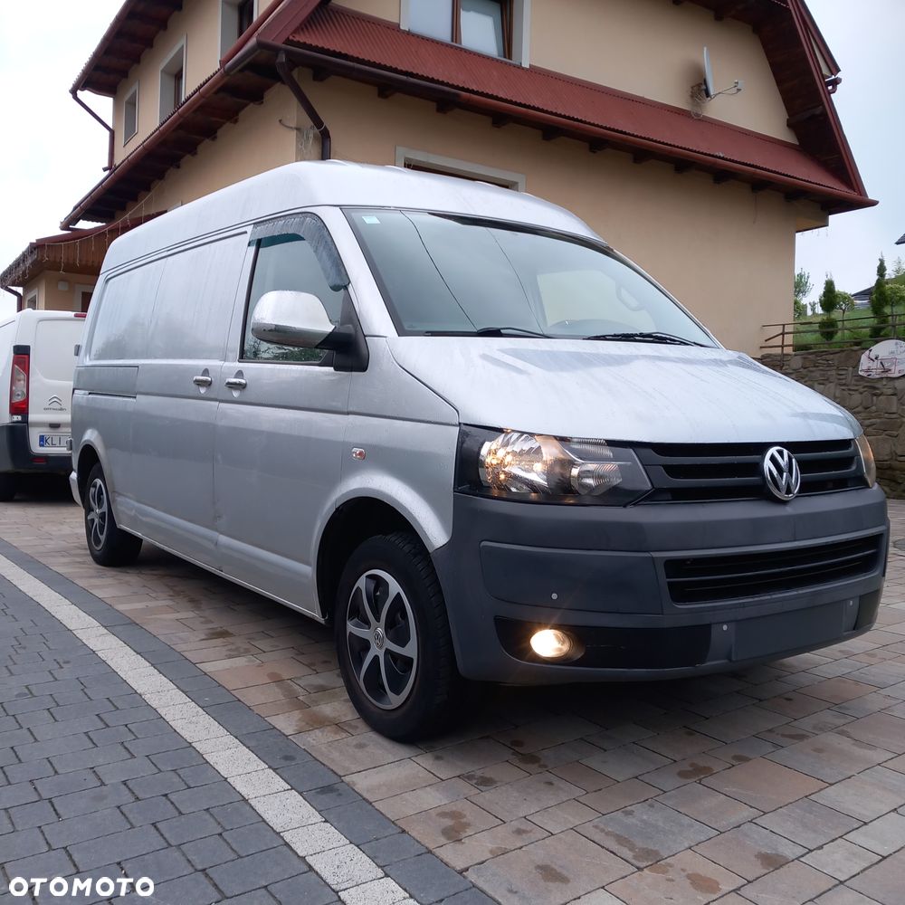 Volkswagen Transporter - 1