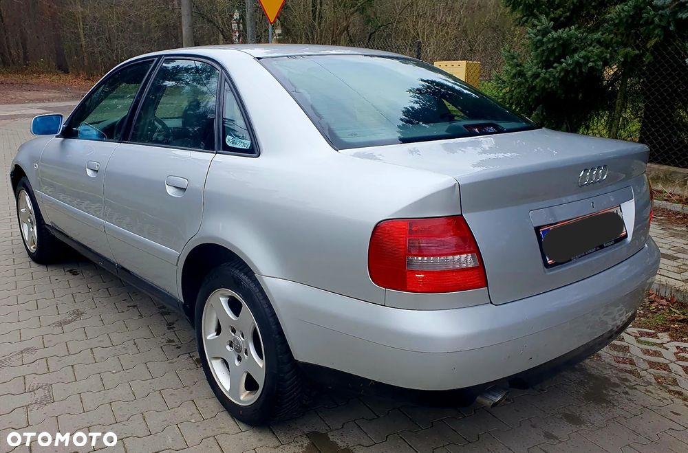 Audi A4 Limousine - 12