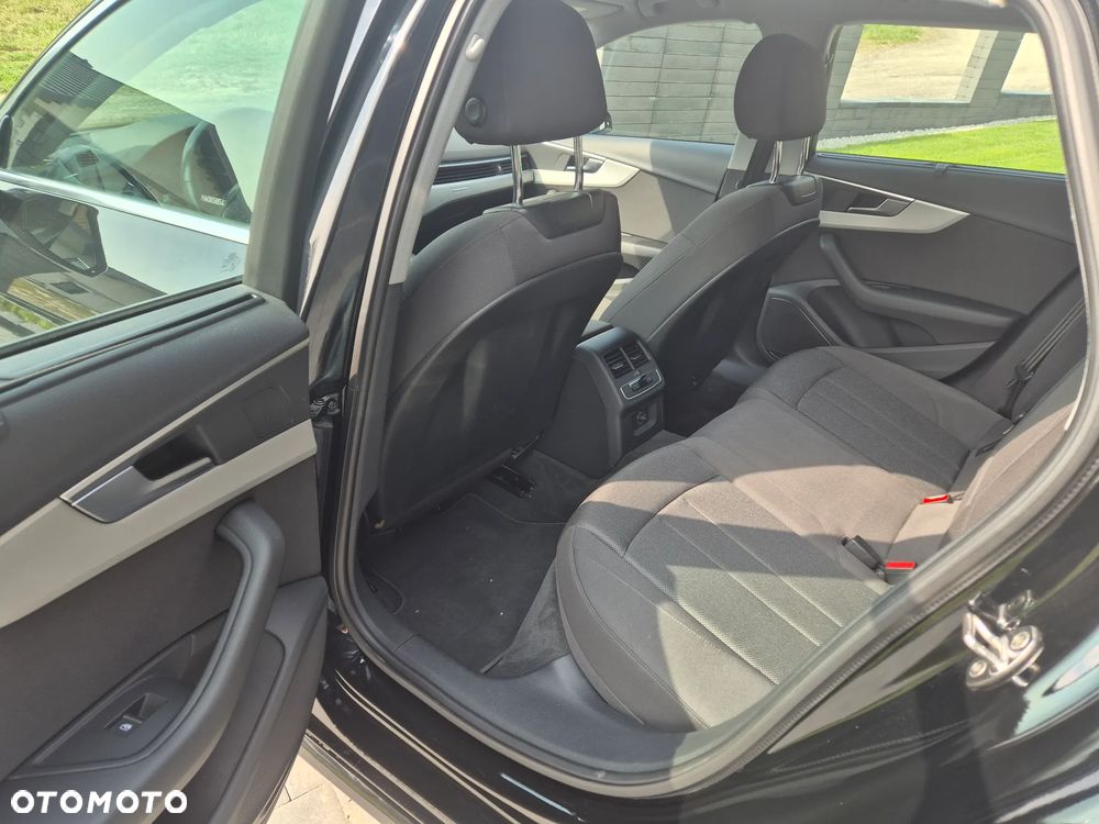 Audi A4 Avant - 11