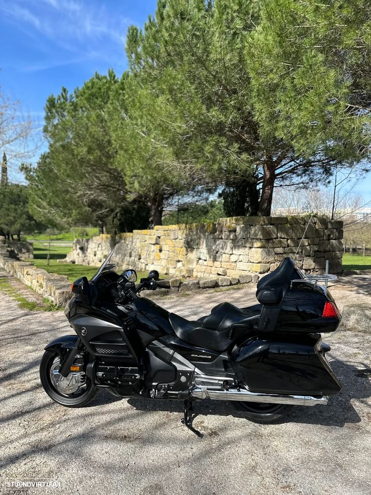 Honda Goldwing - 6