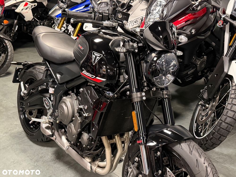 Triumph Trident - 19