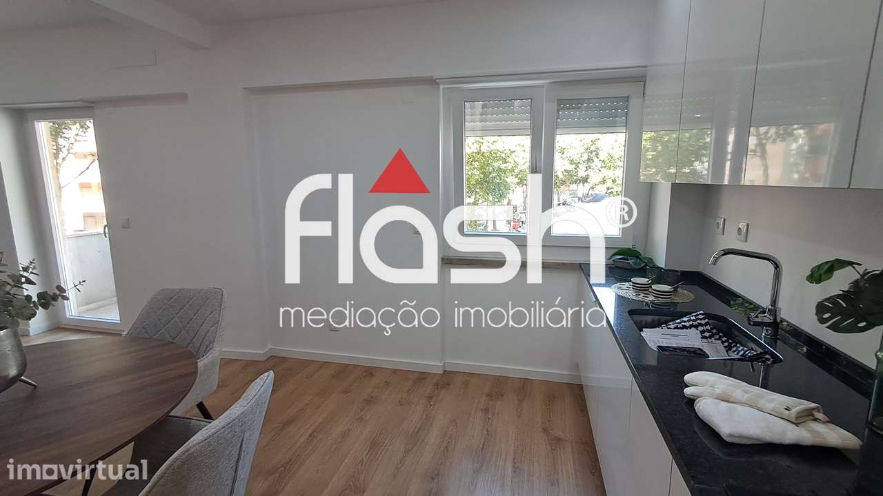 T3 Remodelado e MOBILADO em Benfica - Grande imagem: 4/31