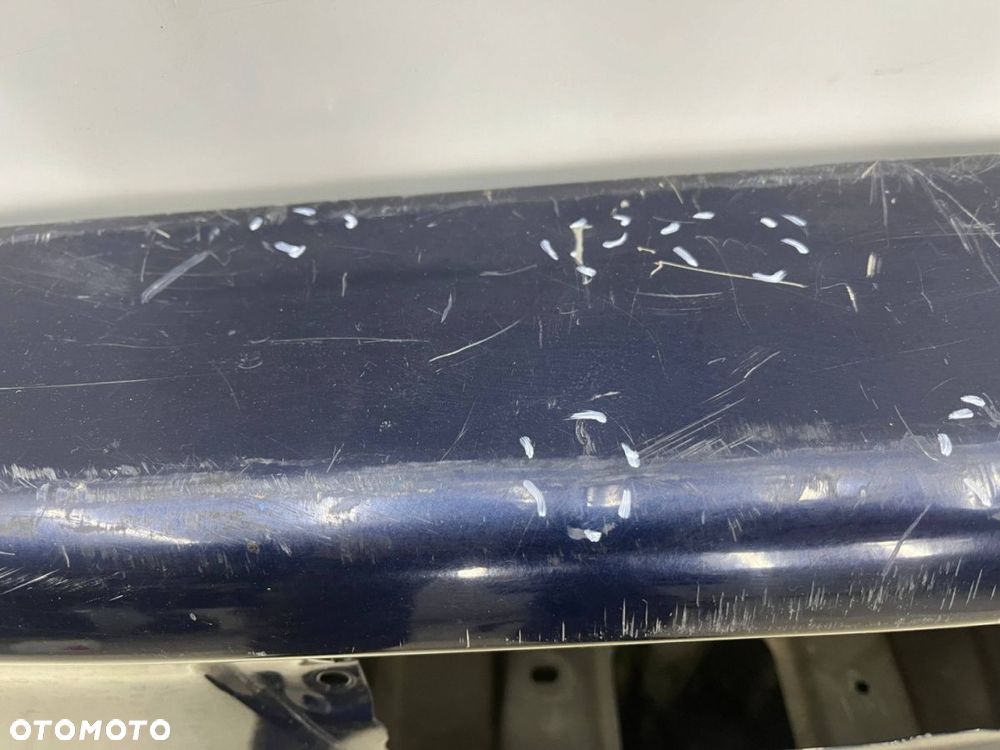 Klapa bagażnika Renault Alaskan 16r.- tylna burta - 11