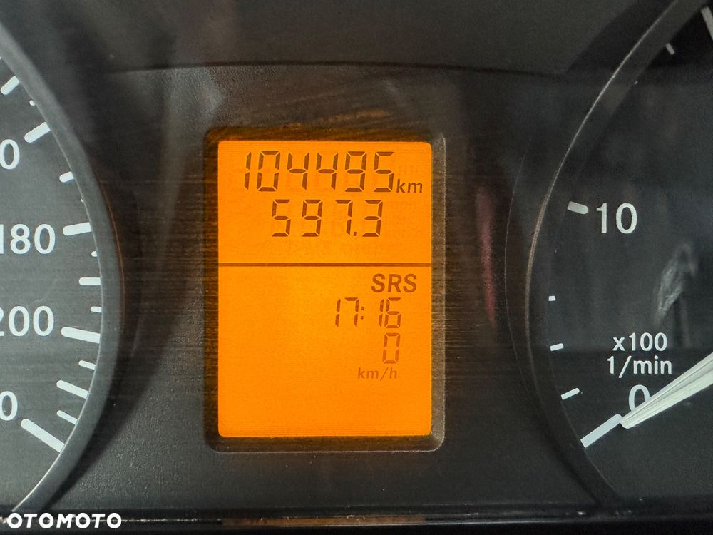 Mercedes-Benz VITO - 16