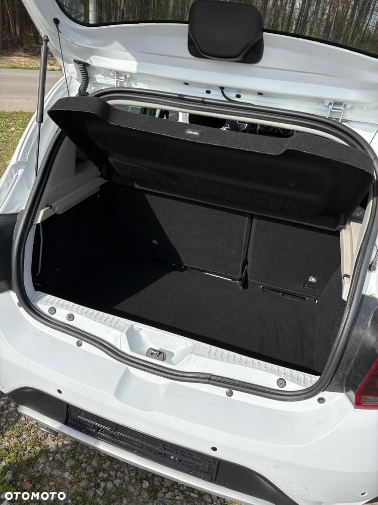 Dacia Sandero - 6