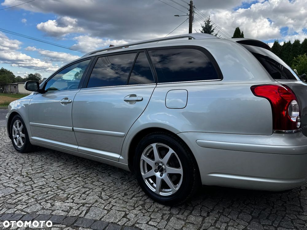 Toyota Avensis 1.8 VVT-i Executive - 10