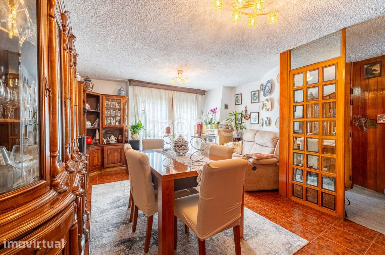 T3 Duplex com garagem e arrumos na Senhora da Hora, Matosinhos - Grande imagem: 2/23