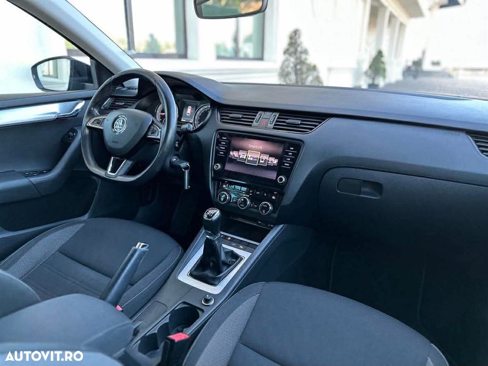 Skoda Octavia 2.0 TDI Sport Edition - 7