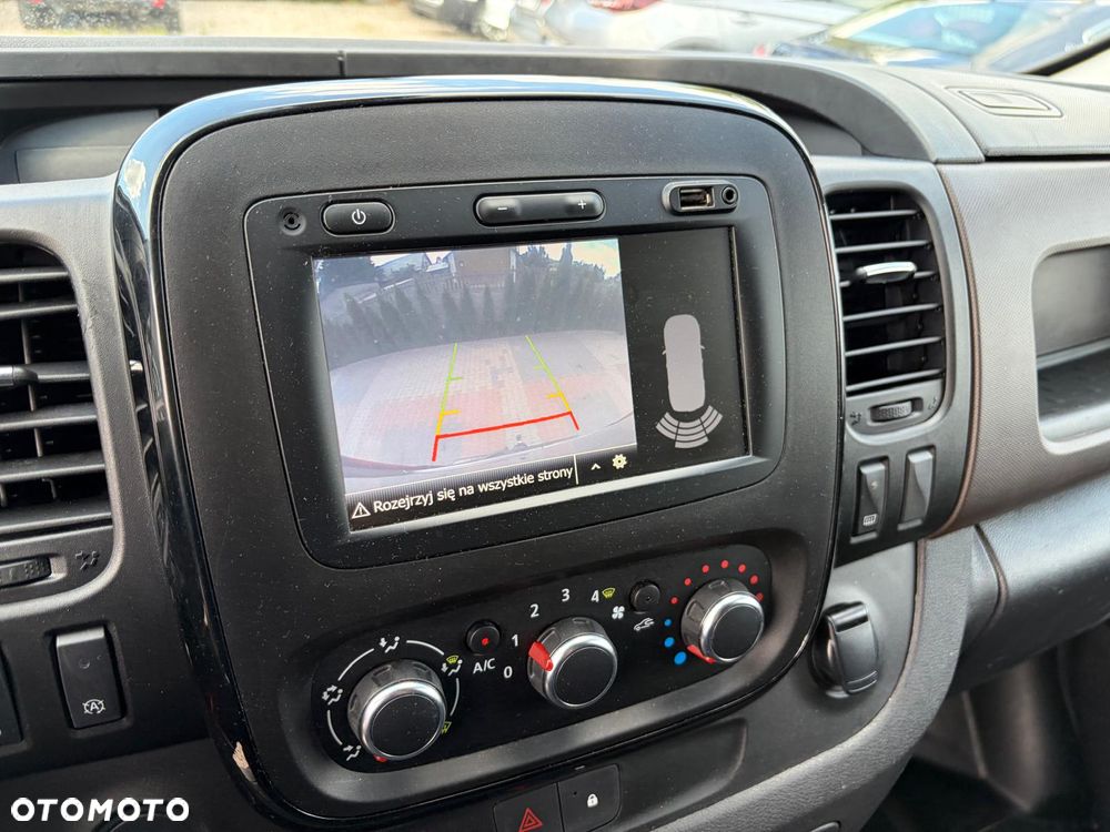 Renault TRAFIC - 13