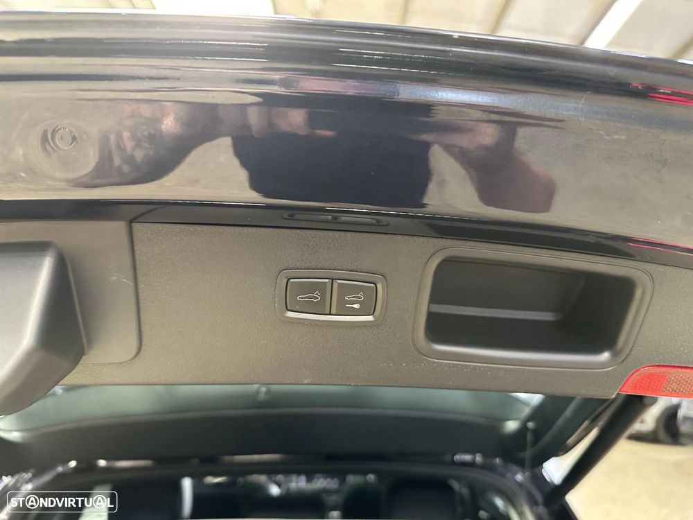 Porsche Macan T - 19