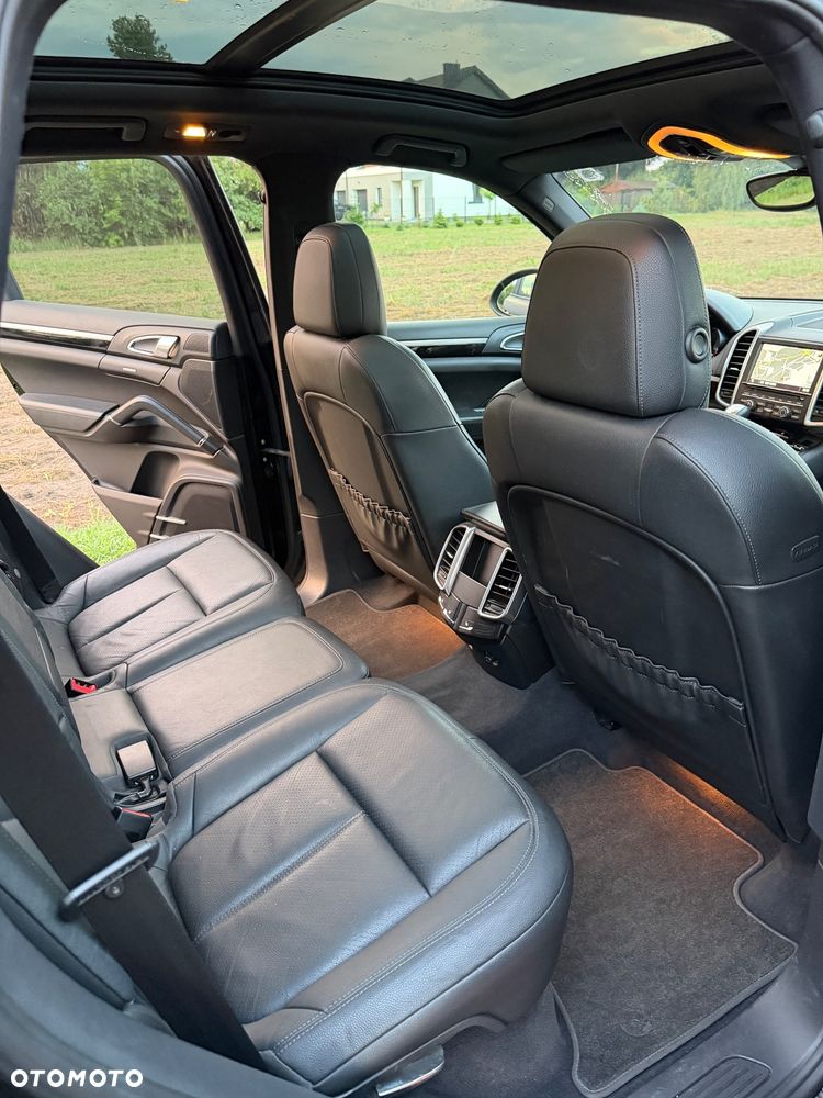 Porsche Cayenne Diesel Platinum Edition - 14