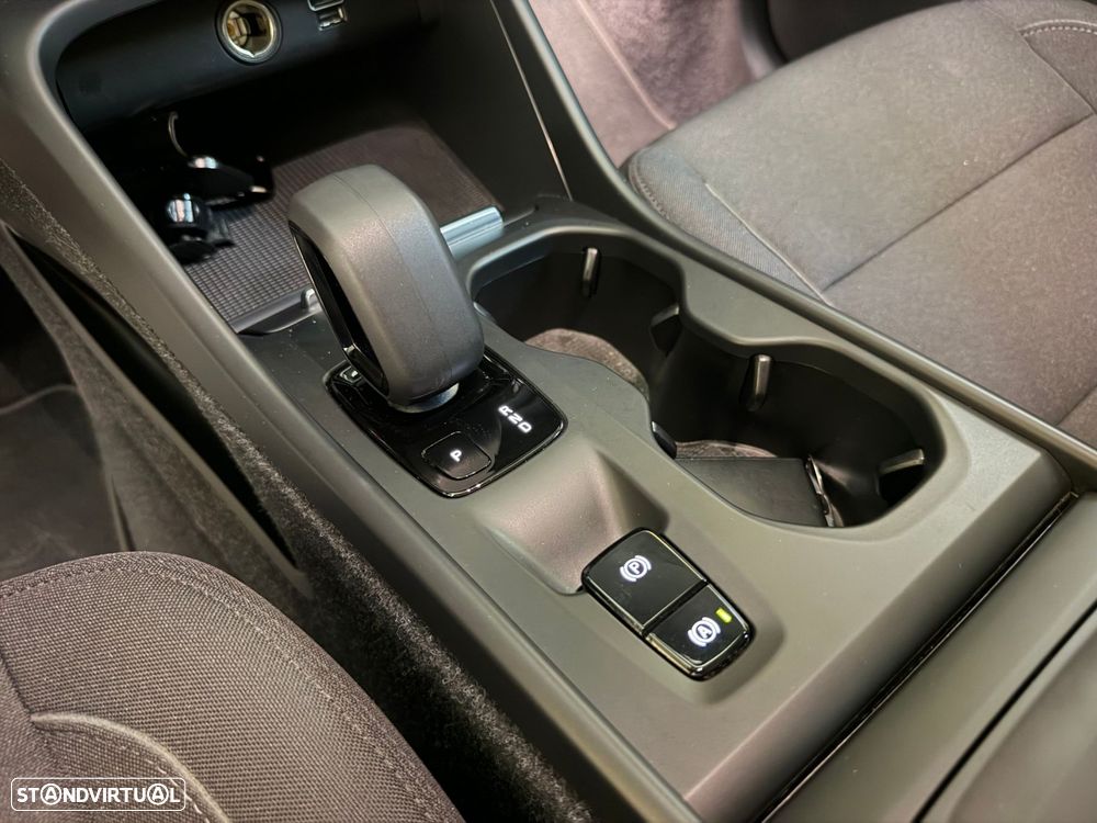 Volvo XC 40 T3 Geartronic Momentum Pro - 13
