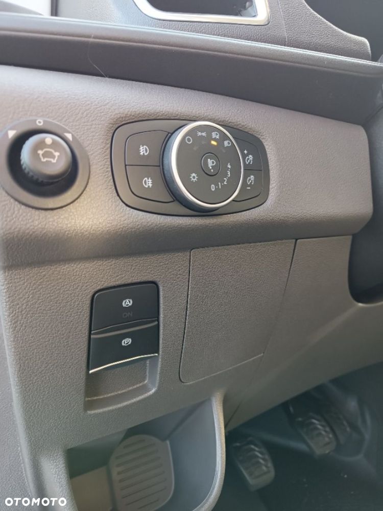 Ford Transit - 17