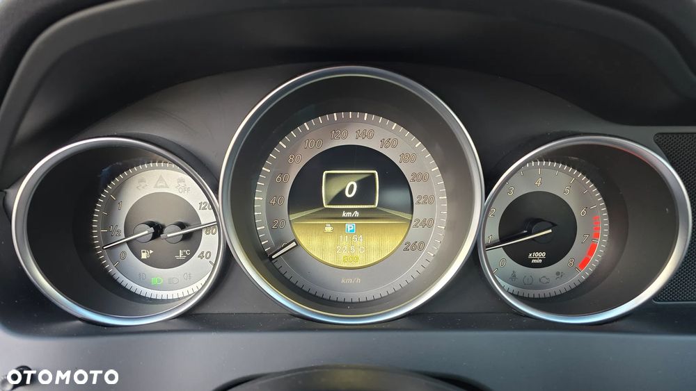 Mercedes-Benz Klasa C 180 BlueEFFICIENCY Avantgarde - 21