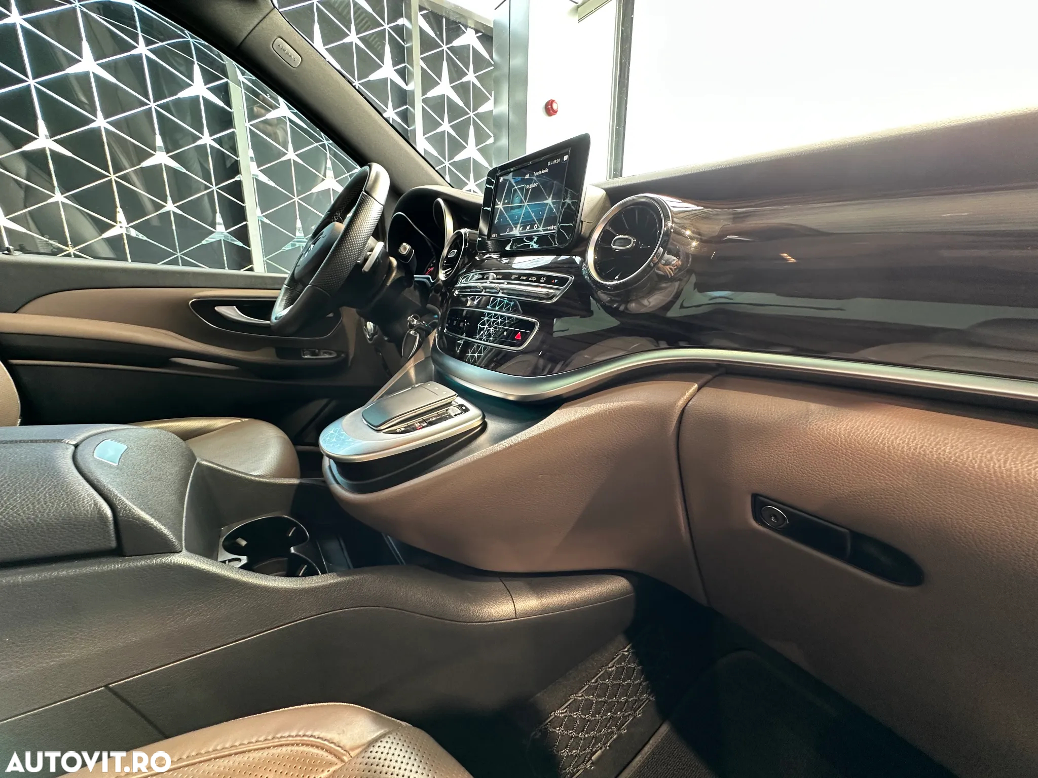 Mercedes-Benz V 300 d lang 4Matic 9G-TRONIC Exclusive Edition - 19