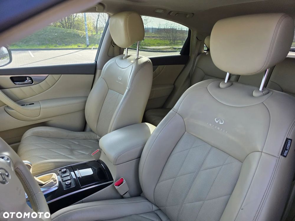 Infiniti FX - 6