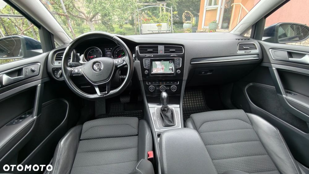 Volkswagen Golf 1.6 TDI Highline DSG - 27