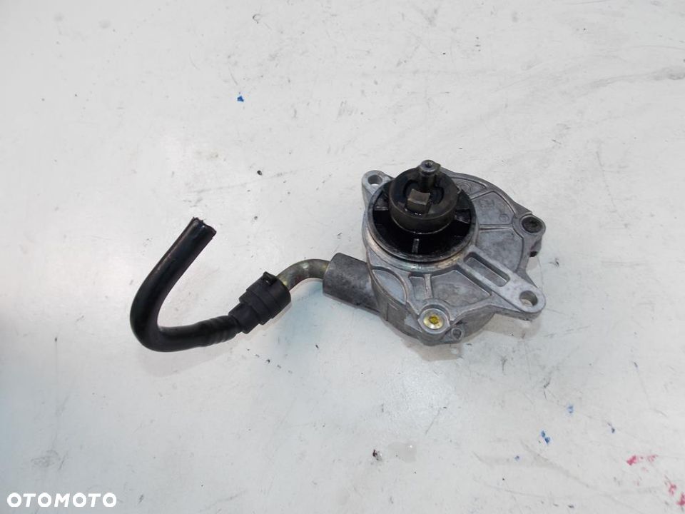 vacum pompa c-klasa 2.2 cdi w203 a6112300065 - 4