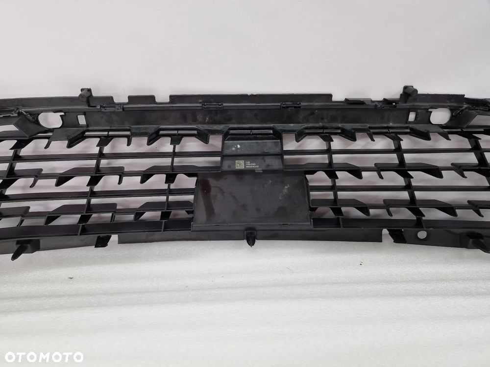 RENAULT CAPTUR II 19- KRATKA ŚRODKOWA / SPOJLER ZDERZAKA PRZEDNIEGO PRZÓD , NR 620260503R , NR AUKCJI KR189 - 15