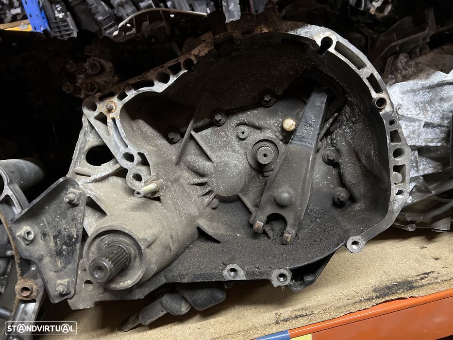 Caixa de velocidades Renault clio 2 1.5Dci 2002 - 1
